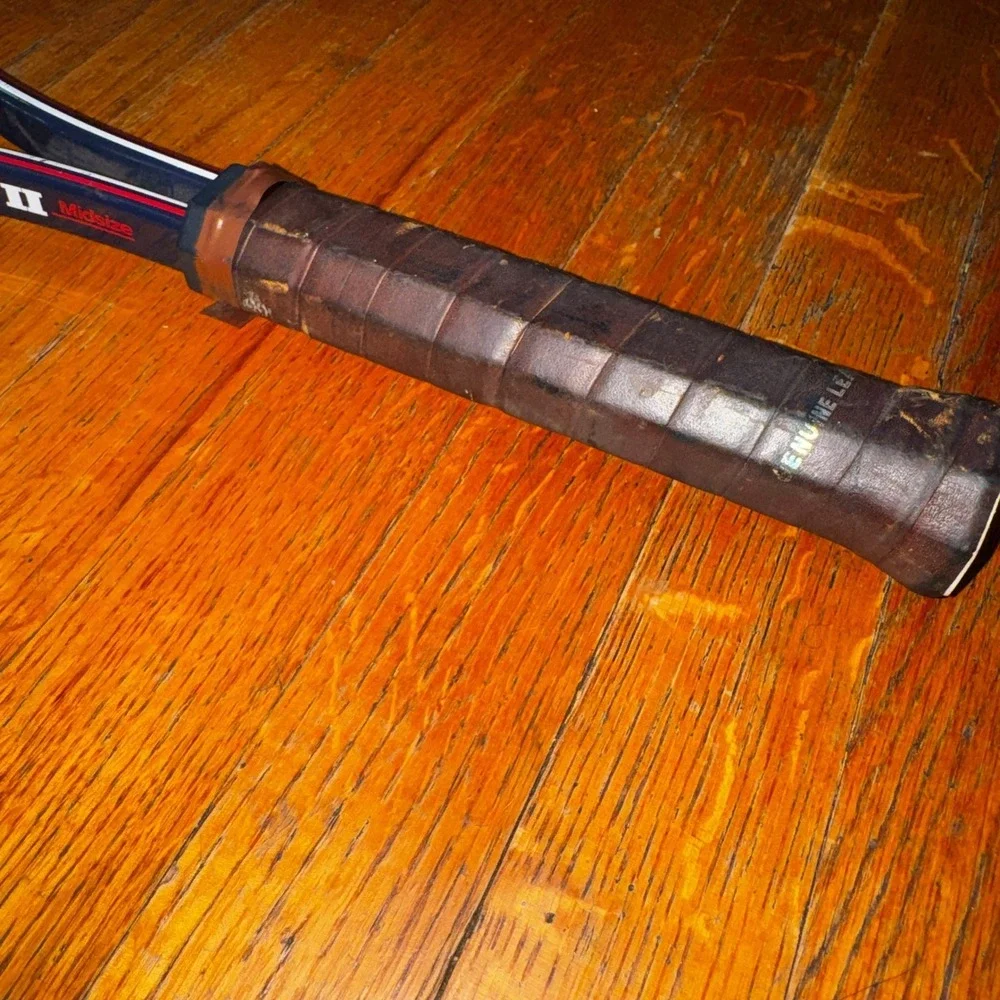 Wilson Extra II Midsize Tennis Racquet Navy Blue Red 4 3/8 Grip‎ Leather Vintage